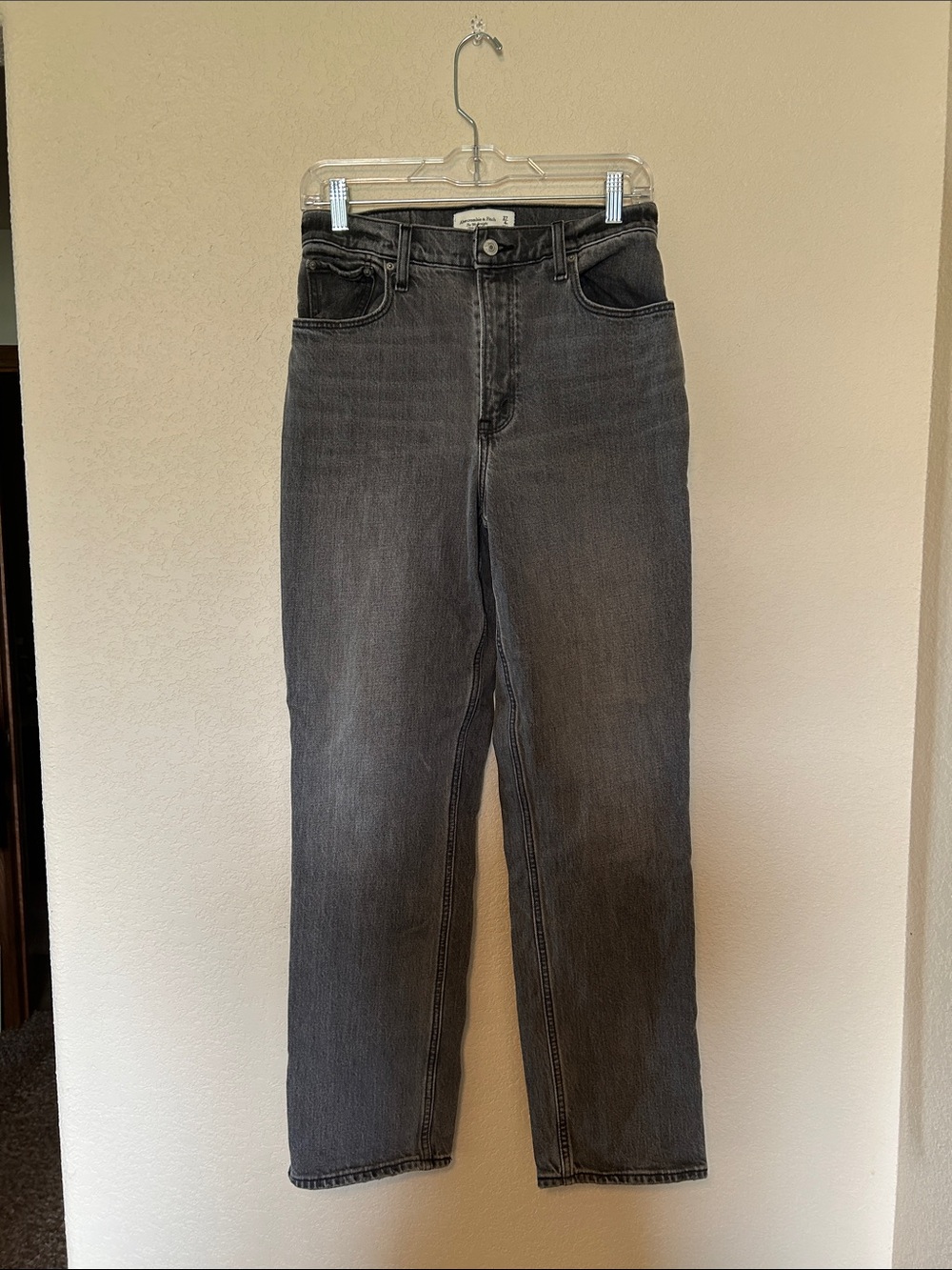 Abercrombie & Fitch 90s Straight Ultra High Rise Jeans Gray Wash 27